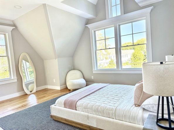 18 Sprague Rd, Wellesley MA 02481