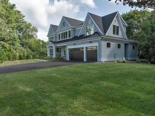 18 Sprague Rd, Wellesley MA 02481