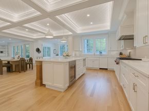 18 Sprague Rd, Wellesley MA 02481