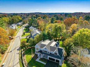 18 Sprague Rd, Wellesley MA 02481