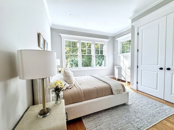 18 Sprague Rd, Wellesley MA 02481