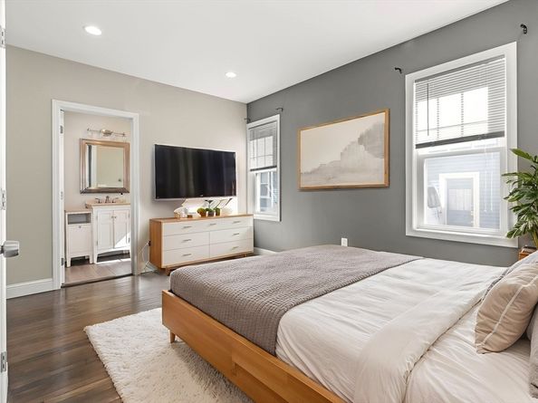 108-110 Burrill St 1, Swampscott MA 01907