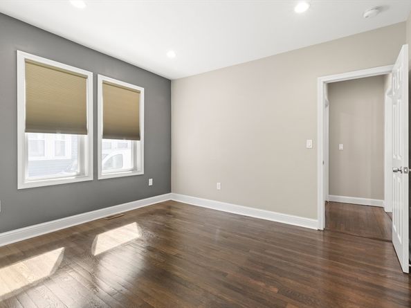 108-110 Burrill St 1, Swampscott MA 01907