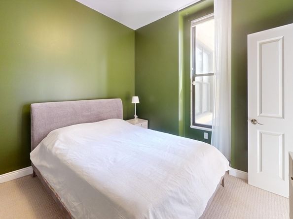 4 Charlesgate East 107, Boston MA 02115