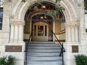 4 Charlesgate East 107, Boston MA 02115