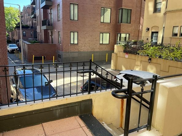 4 Charlesgate East 107, Boston MA 02115