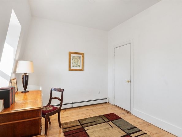 27 Hollywood St 3, Worcester MA 01610