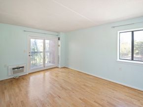 4975 Washington St 311, Boston MA 02132
