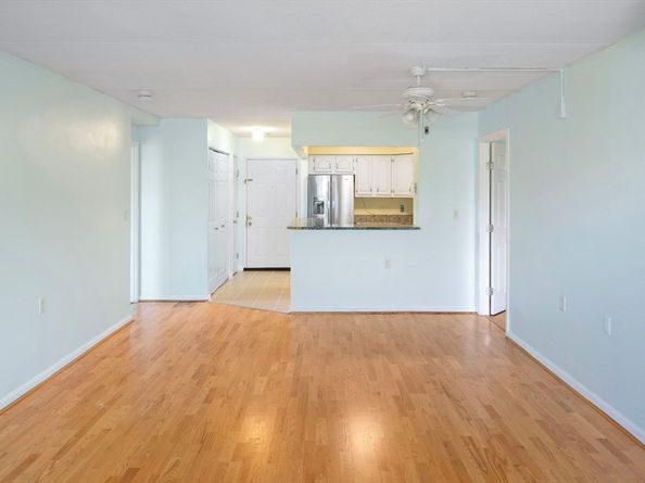 4975 Washington St 311, Boston MA 02132