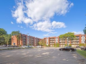 4975 Washington St 311, Boston MA 02132