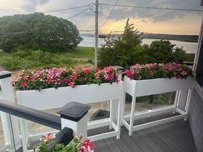 11 Cove St, Mattapoisett MA 02739