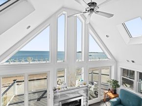 11 Cove St, Mattapoisett MA 02739