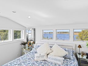 11 Cove St, Mattapoisett MA 02739