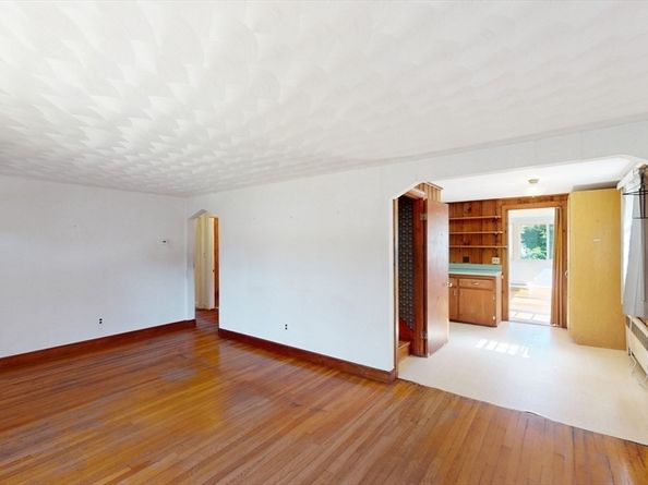 45 Chase Road, Waltham MA 02452