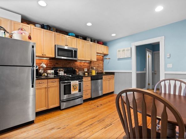 427-435 Faneuil St R4, Boston MA 02135