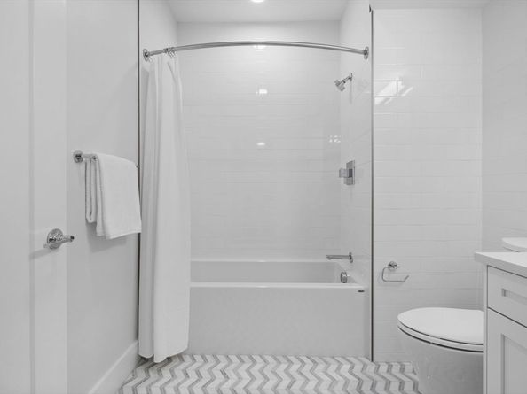 301 Border Street 513, Boston MA 02128