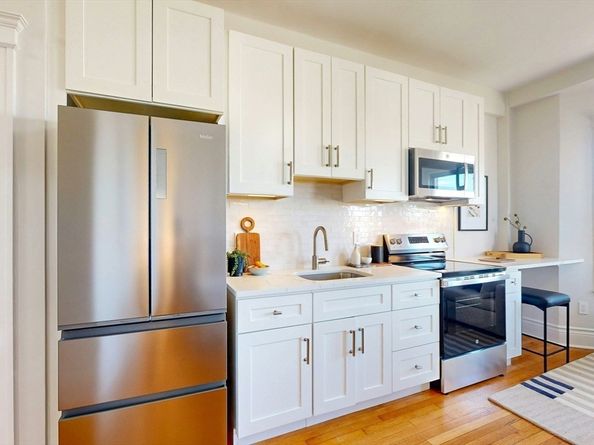 270 Huntington Ave 706, Boston MA 02115
