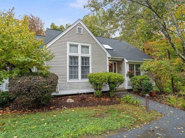 12 Brewster Lane 12, Acton MA 01720