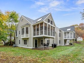 12 Brewster Lane 12, Acton MA 01720
