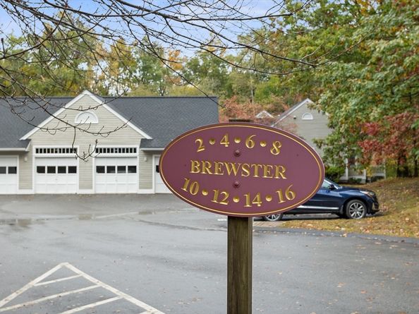 12 Brewster Lane 12, Acton MA 01720
