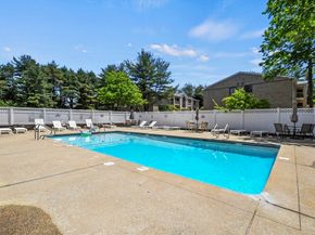 14 Bourbon St 25, Peabody MA 01960