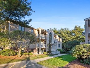 14 Bourbon St 25, Peabody MA 01960