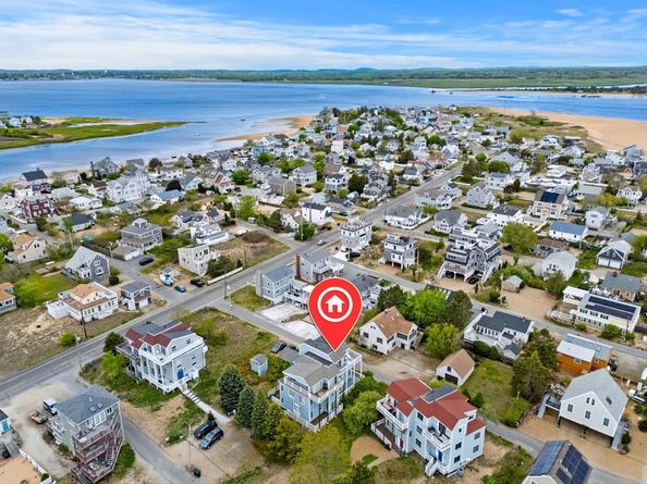 10 61st St 10, Newburyport MA 01950