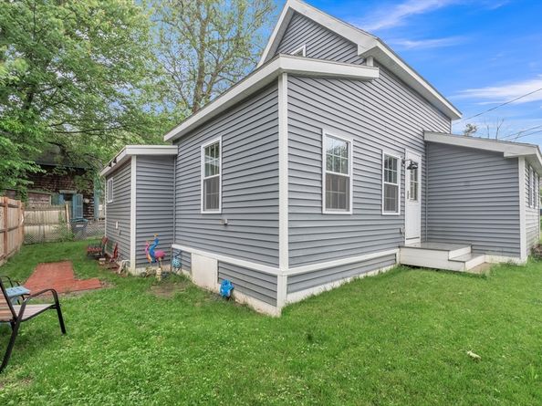 21 Myrtle Ave, Sterling MA 01564