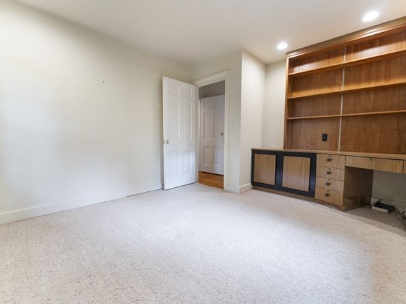 9 Dennison Rd, Worcester MA 01609