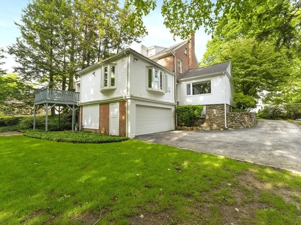 9 Dennison Rd, Worcester MA 01609
