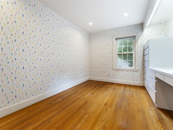 9 Dennison Rd, Worcester MA 01609