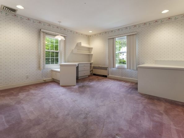 9 Dennison Rd, Worcester MA 01609