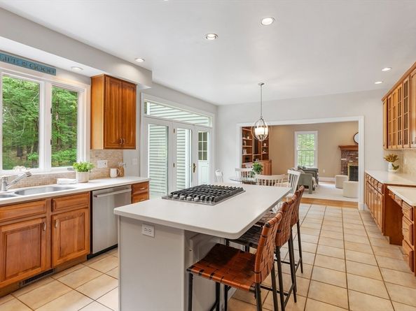 840-1 Old Rd To 9 Acre Corner, Concord MA 01742