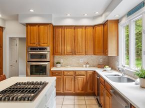 840-1 Old Rd To 9 Acre Corner, Concord MA 01742