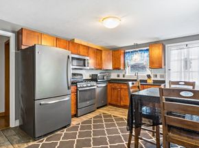 60 Lynn St, Peabody MA 01960