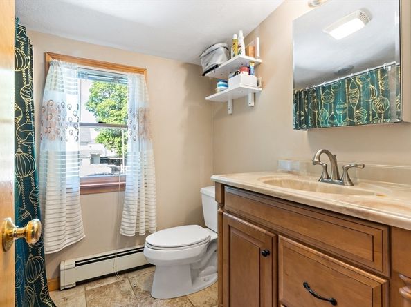 60 Lynn St, Peabody MA 01960