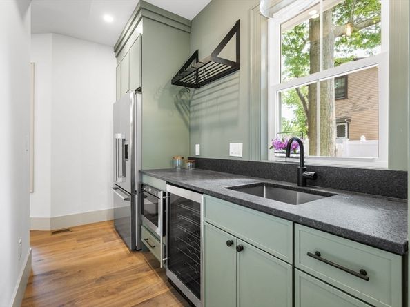 60 Avon St, Somerville MA 02143