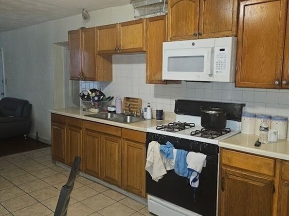 192 Chestnut St, Chelsea MA 02150