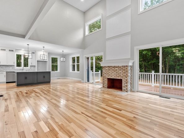 62 Bolton Rd Oakmont, Westminster MA 01473