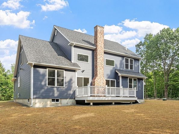 62 Bolton Rd Oakmont, Westminster MA 01473