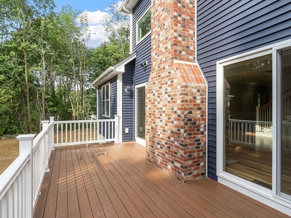 62 Bolton Rd Oakmont, Westminster MA 01473
