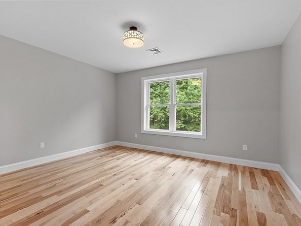 62 Bolton Rd Oakmont, Westminster MA 01473