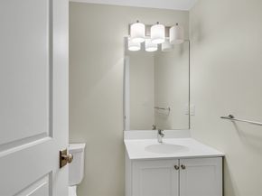 321 Hammond Pond Pkwy U301, Brookline MA 02467