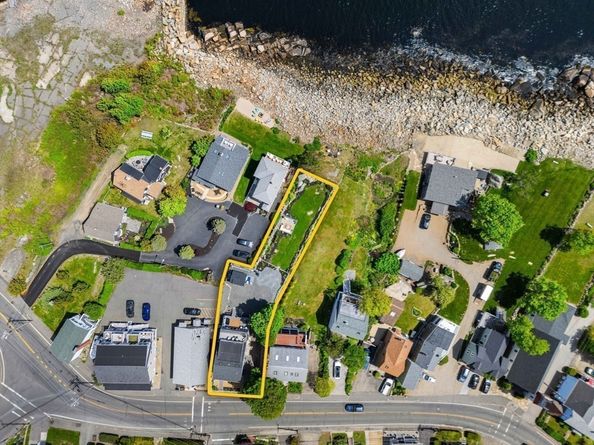 165 Granite St, Rockport MA 01966