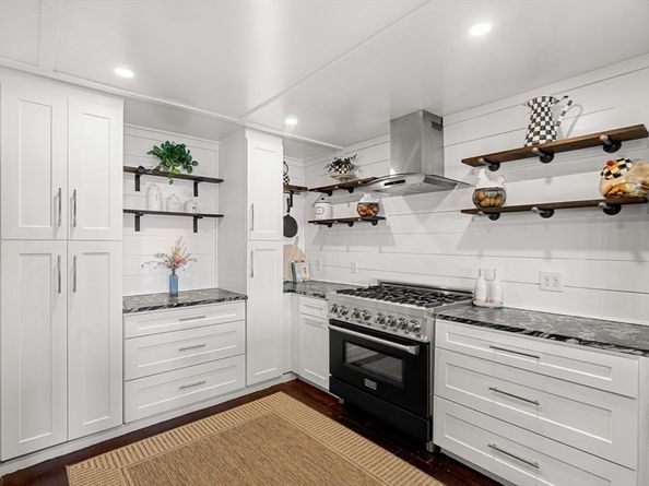 165 Granite St, Rockport MA 01966