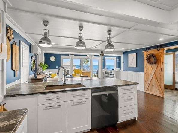165 Granite St, Rockport MA 01966