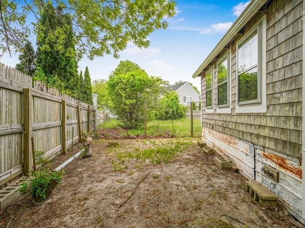 7 Crescent Place, Wareham MA 02571