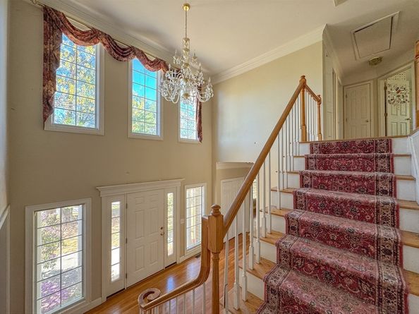 12 Appleseed Dr, Westborough MA 01581