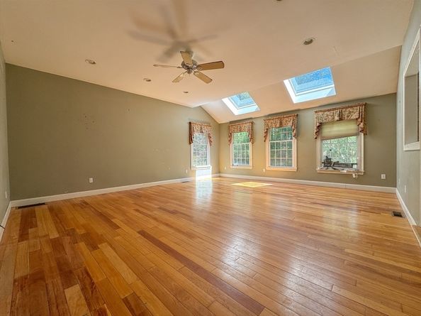 12 Appleseed Dr, Westborough MA 01581