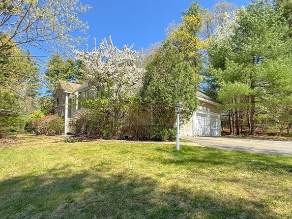 12 Appleseed Dr, Westborough MA 01581